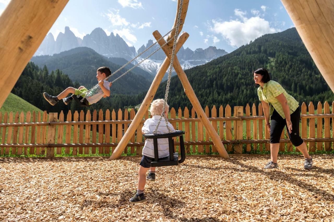 Unterkantiolerhof Funes  Bagian luar foto